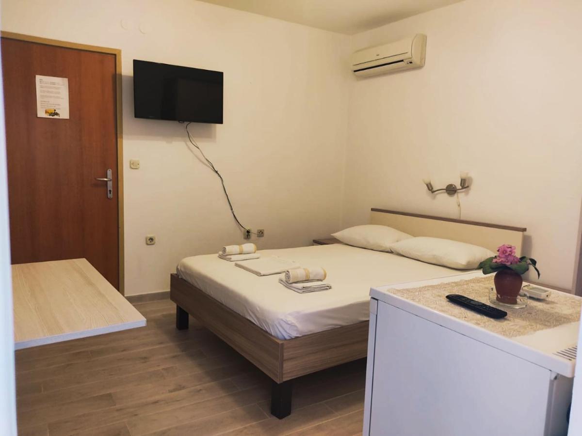 Apartments Dragica Милна Экстерьер фото