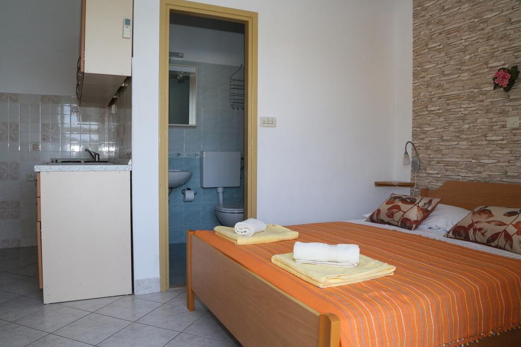 Apartments Dragica Милна Экстерьер фото
